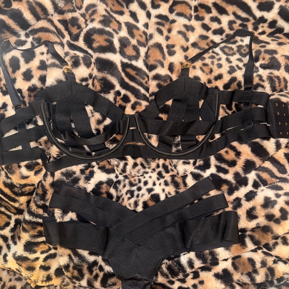 SEXY Victoria's Secret Black Strappy Lingerie Set
